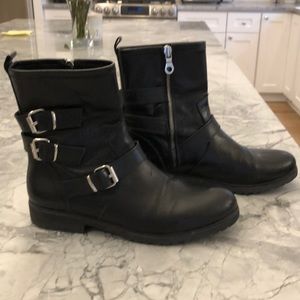Short moto boots